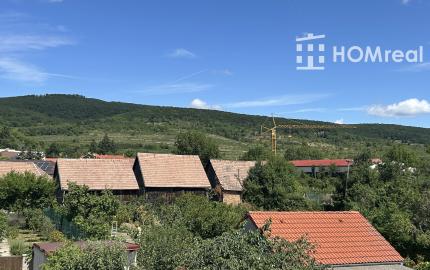 HOMreal.sk / Na predaj! Priestranný rodinný dom po kompletnej rekonštrukcii v obci Doľany, okres Pezinok