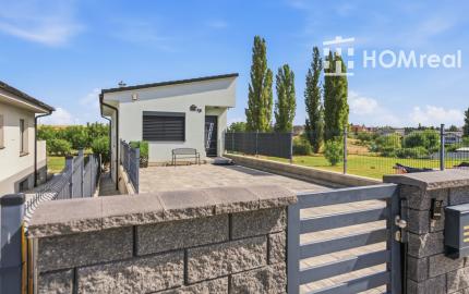 HOMreal.sk | NENÁPADNÝ ZVONKU.PREKVAPIVO VEĽKORYSÝ VO VNÚTRI