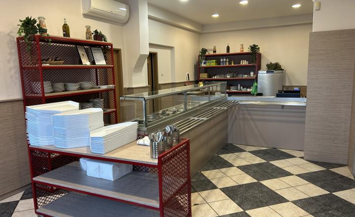 HOMreal.sk | Na predaj: zrekonštruovaná budova obchodu a služieb s 2-izbovým domom – ideálne spojenie podnikania a bývania - fotografia 3