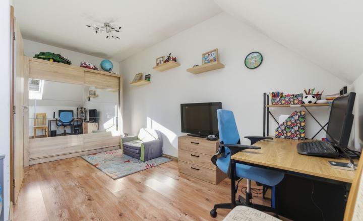 HOMreal.sk | Moderný rodinný dom v obci Chtelnica – ideálne bývanie bez kompromisov - fotografia 14