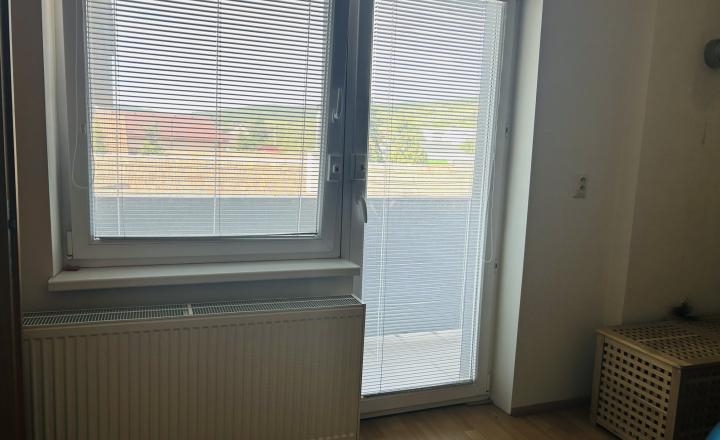 HOMreal.sk / Na predaj! Priestranný rodinný dom po kompletnej rekonštrukcii v obci Doľany, okres Pezinok - fotografia 6