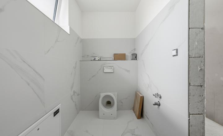HOMreal.sk |  5 izbová novostavba s garážou v Ružindole pri Trnave – komfortné bývanie v pokojnej lokalite - fotografia 5