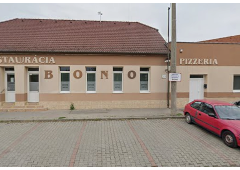 HOMreal.sk | Na predaj: zrekonštruovaná budova obchodu a služieb s 2-izbovým domom – ideálne spojenie podnikania a bývania