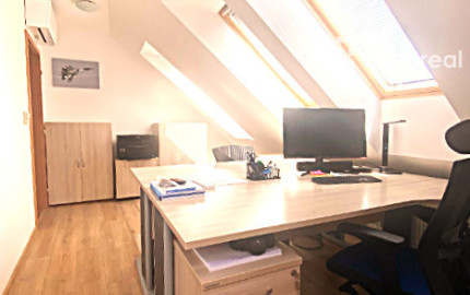 HOMreal. sk / Kancelárske priestory na prenájom v centre Trnavy s parkovaním.