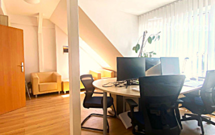 HOMreal. sk / Kancelárske priestory na prenájom v centre Trnavy s parkovaním.