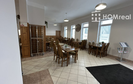 HOMreal.sk | Na predaj: zrekonštruovaná budova obchodu a služieb s 2-izbovým domom – ideálne spojenie podnikania a bývania