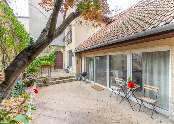 HOMreal.sk | Predaj jedinečného rodinného domu v srdci Trnavy – za historickými hradbami