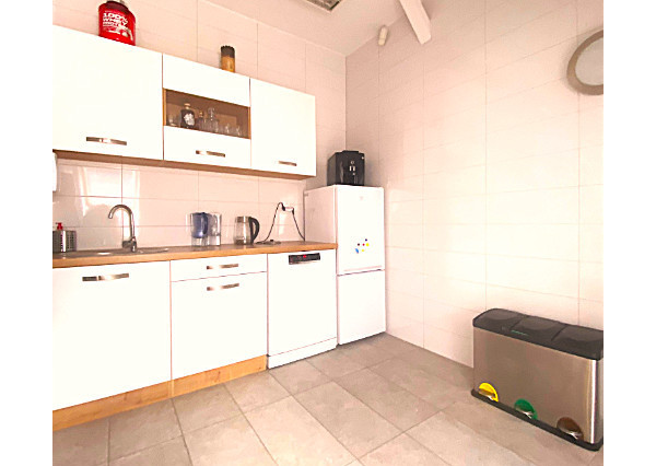 HOMreal. sk / Kancelárske priestory na prenájom v centre Trnavy s parkovaním.