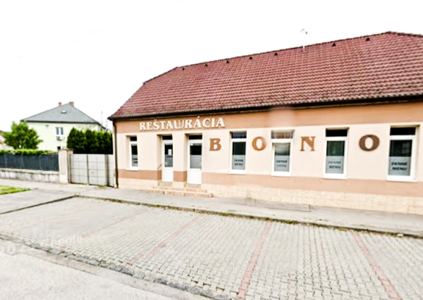 HOMreal.sk | Na predaj: zrekonštruovaná budova obchodu a služieb s 2-izbovým domom – ideálne spojenie podnikania a bývania